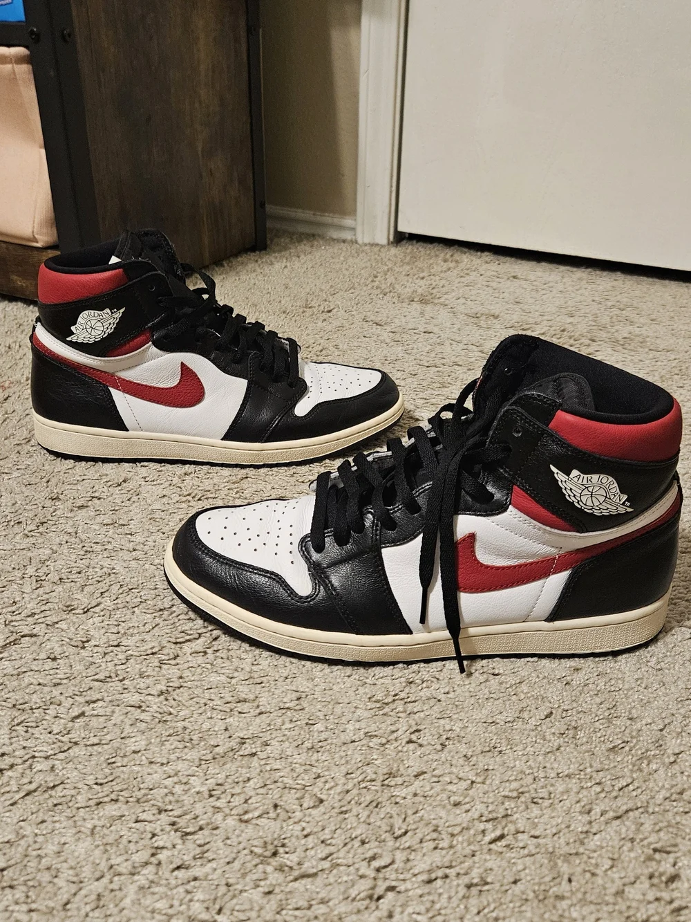 Retro Jordan 1's Gym Reds